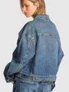 Джинсовая куртка (Trucker Jacket) от PINK в стиле «бойфренд»