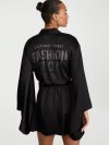 VSFS '26 Сатиновый короткий халат с широкими рукавами