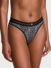 Сияющие трусики-стринги из хлопка с логотипом (Shine Logo Cotton Thong Panty)