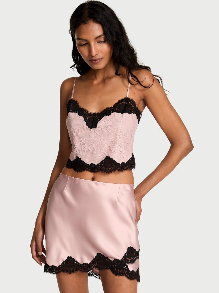 Комплект из атласной кружевной майки (cami) и мини-юбки