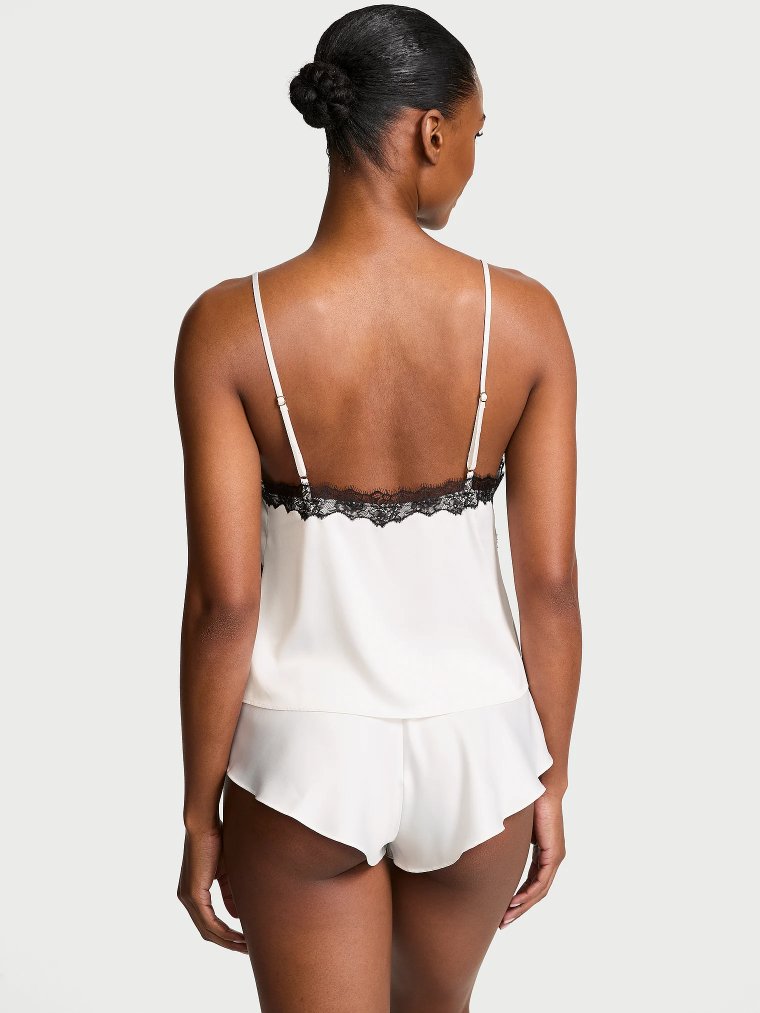 Атласный (Satin) комплект из камизола (Cami) с кружевом в форме розы (Rose Lace-Trim) и шортов с воланами (Flutter Short)