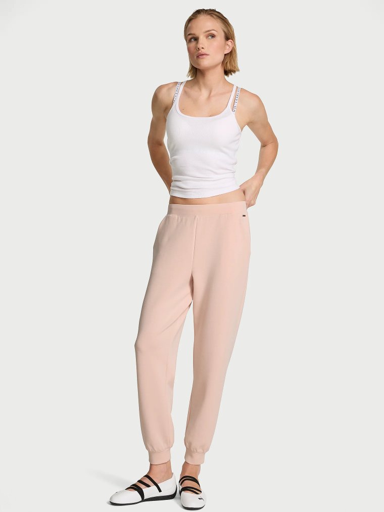 Джоггер (Jogger) из коллекции невесомый трикотаж (Featherweight Knit)