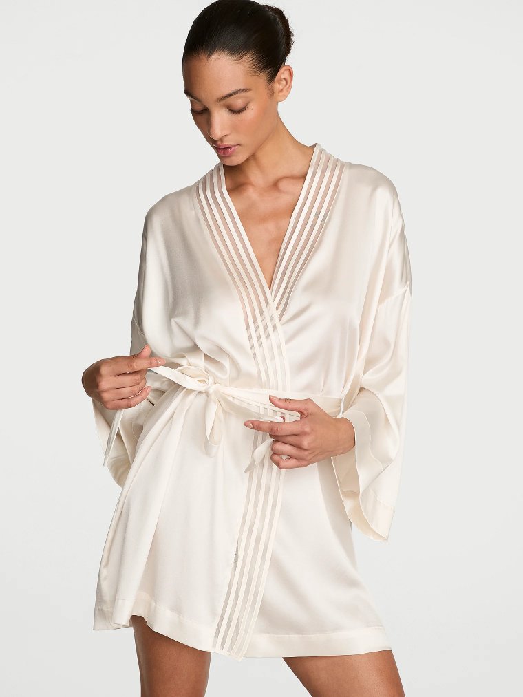 Короткий халат из шёлка с полосками (Silk Sheer Stripe Short Robe)