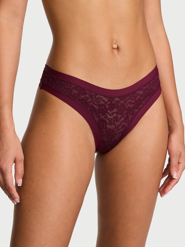 Кружевные тонги (Thong Panty) в стиле «невидимый под одеждой» (No-Show)